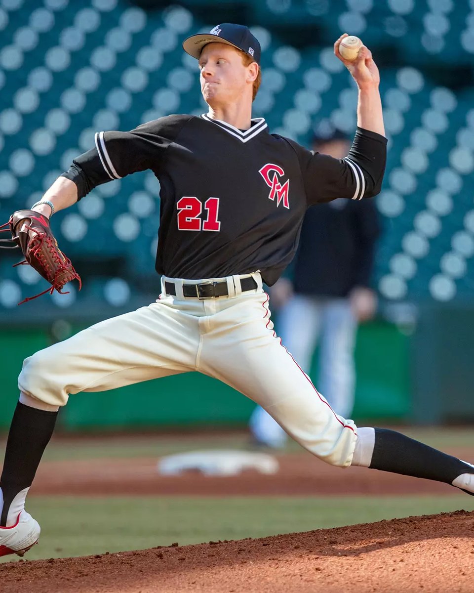 Jordan Fowler pitching for the Mules