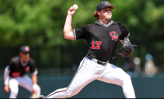 Tommy Gross pitching for the Mules